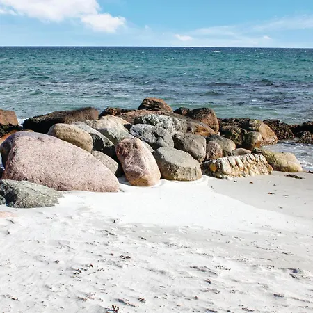 Semesterbostad Cozy Home In Ebeltoft With Outdoor Swimming Pool *
